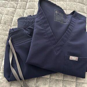 Navy Figs XS set   with joggers